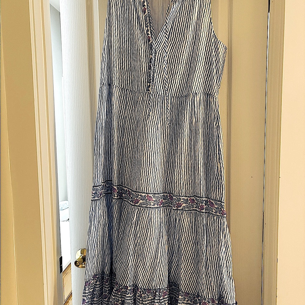 Vineyard Vines Boarder Print midi dress.  Size L - Picture 2 of 3
